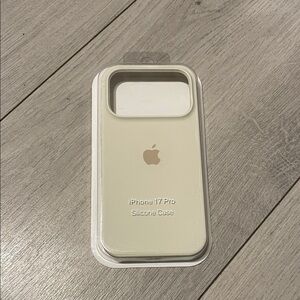 Apple iPhone 17 Pro Silicone Case - Light Tan